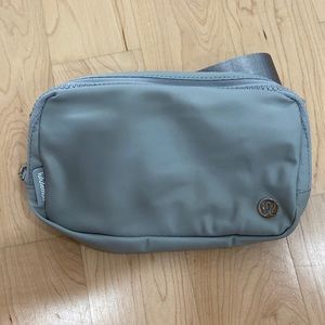 Lululemon Everyday Belt Bag Silver